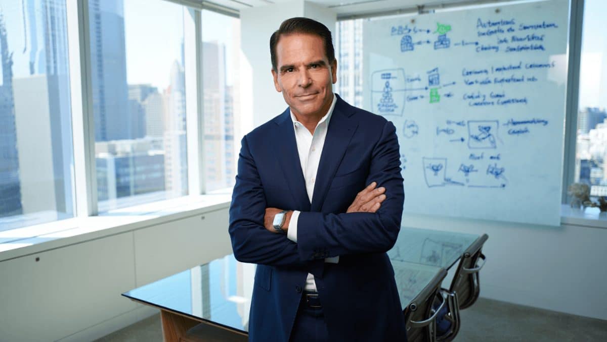 FireEye's chief executive testifying in Congress next to the former NSA director.