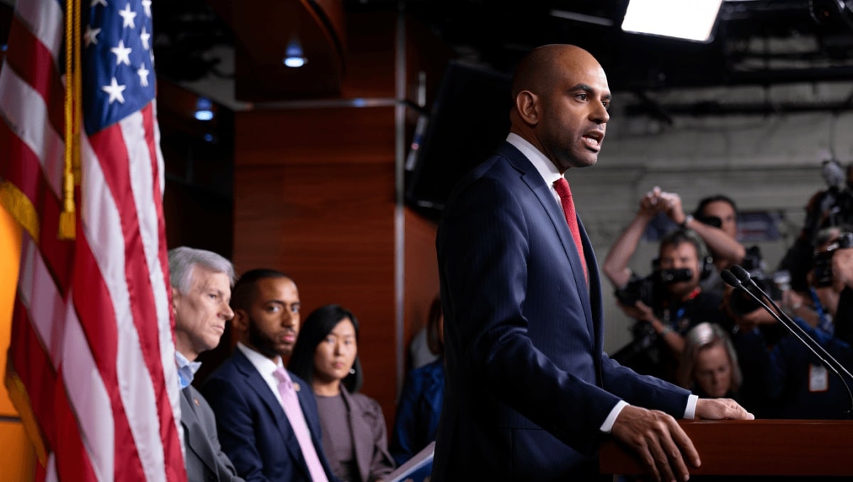 
      Jeffries goes all in on gerrymandering — with House control on the line
    