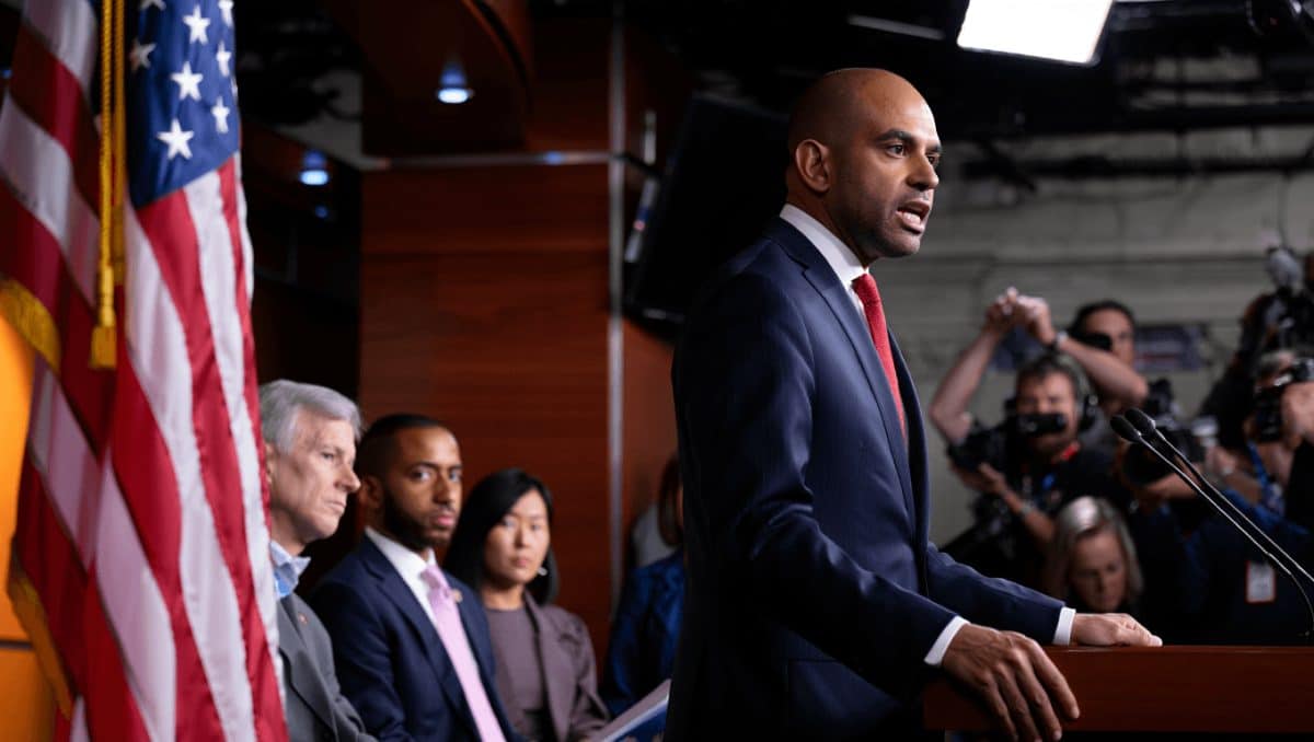 Jeffries goes all in on gerrymandering — with House control on the line