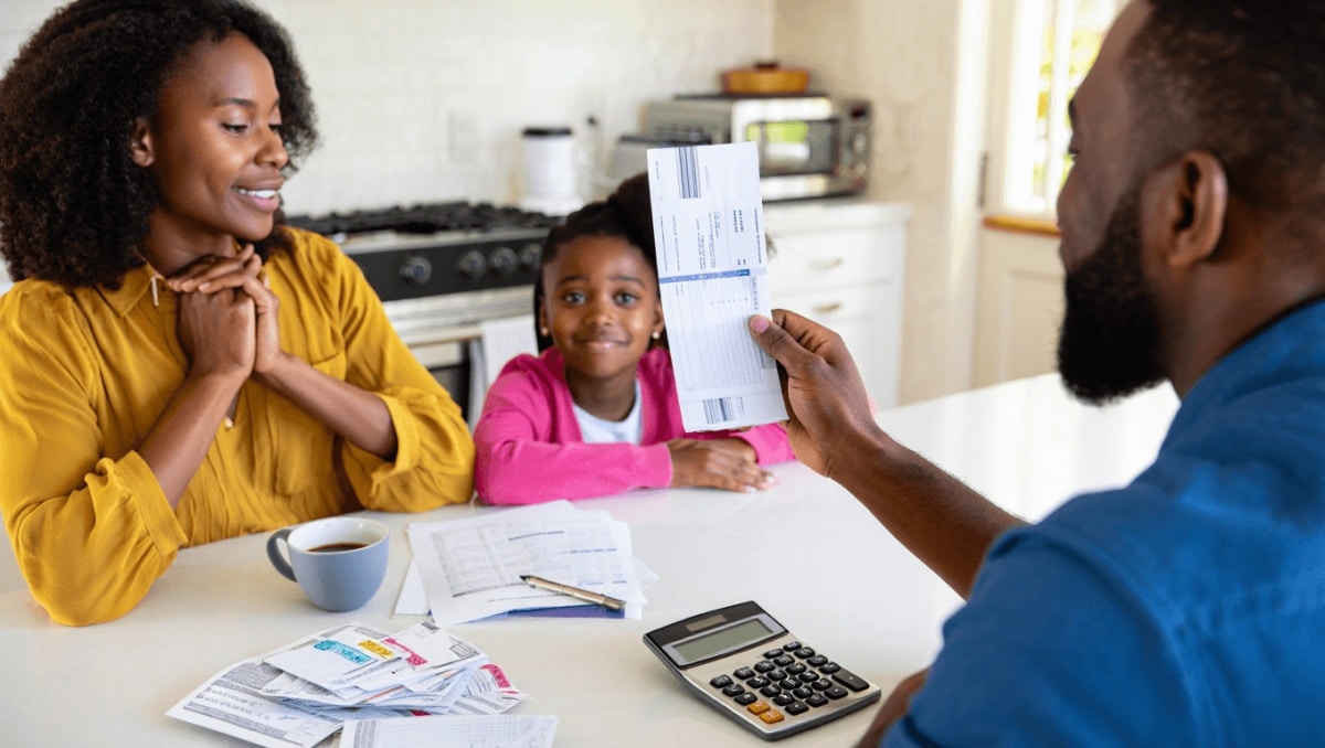 Paychecks keep rising for American workers, providing boost to household budgets