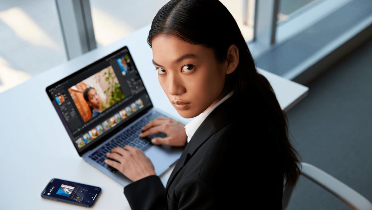 AI assistant for Photoshop