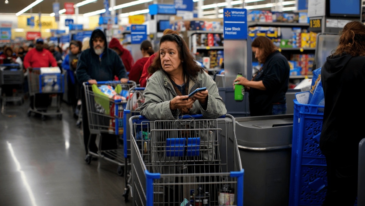 A Walmart-related recession indicator that's preceded the last 4 economic downturns is flashing red