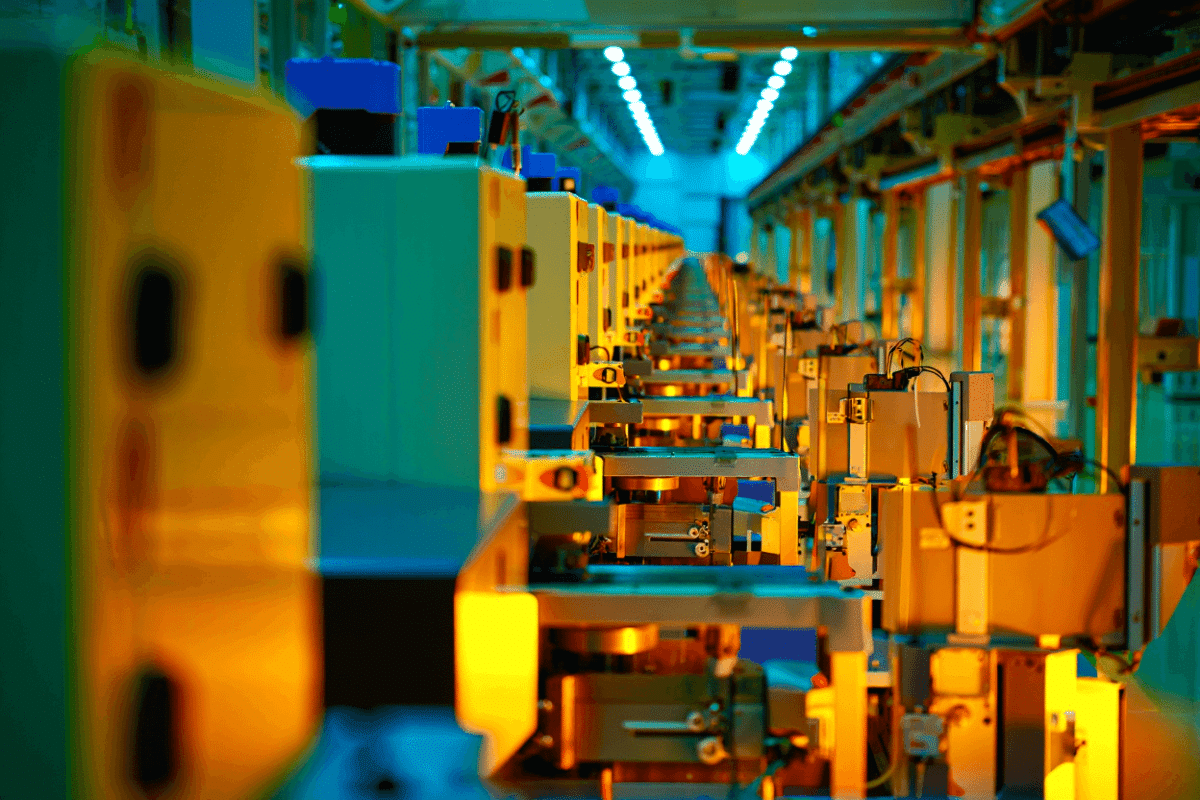 ASML stock rises 2.57% to $1,632.90, up 40.3% year-to-date on AI chip demand