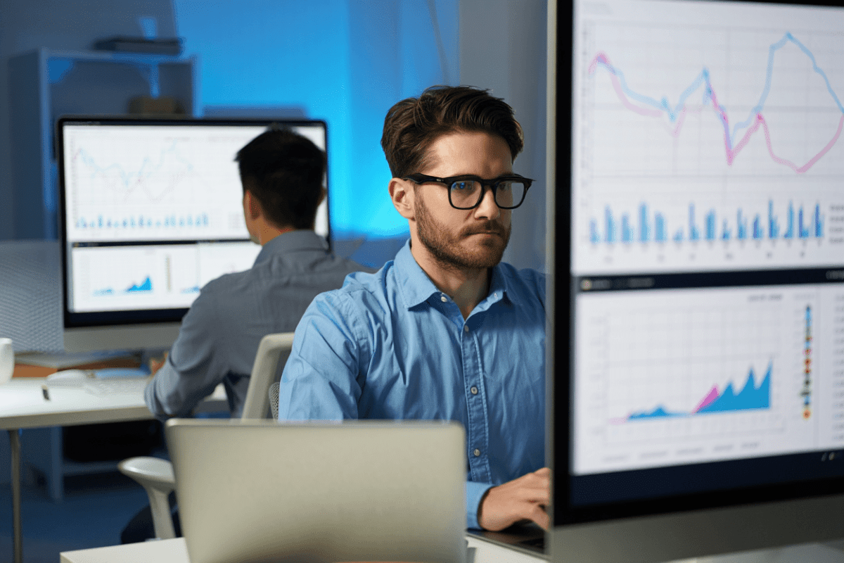Anthropic stock valued at $572 on secondary markets, targets October 2026 IPO