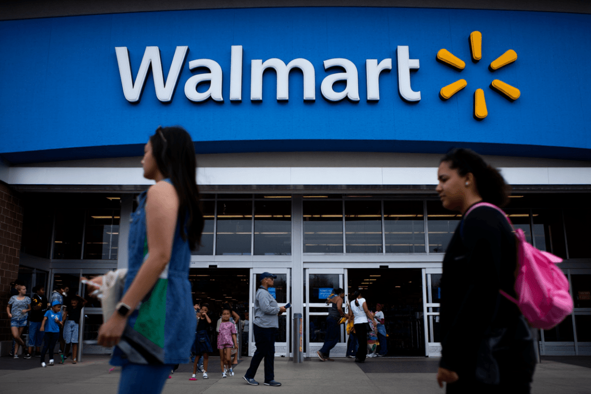 Walmart reports Q1 earnings beat with 7.3% revenue growth, Q2 outlook disappoints