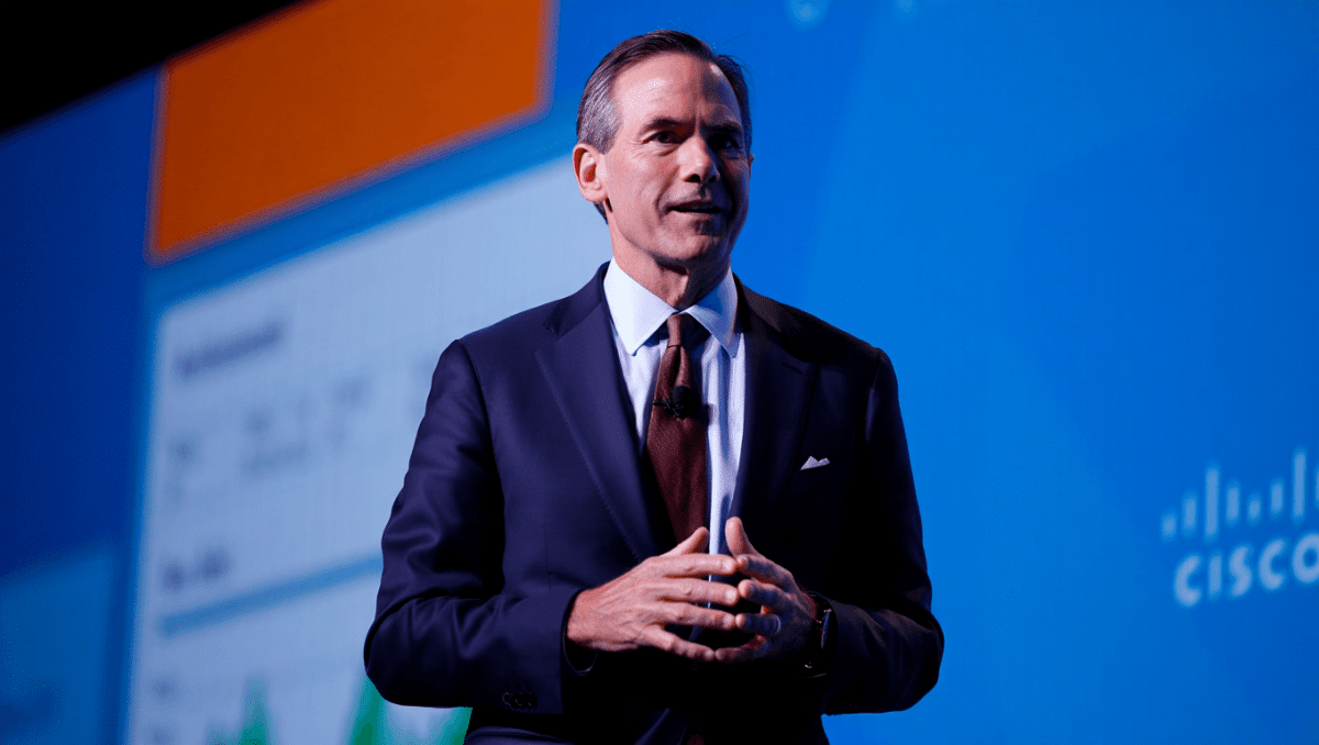 CSCO posts Q3 earnings on AI infrastructure gains, stock near record high