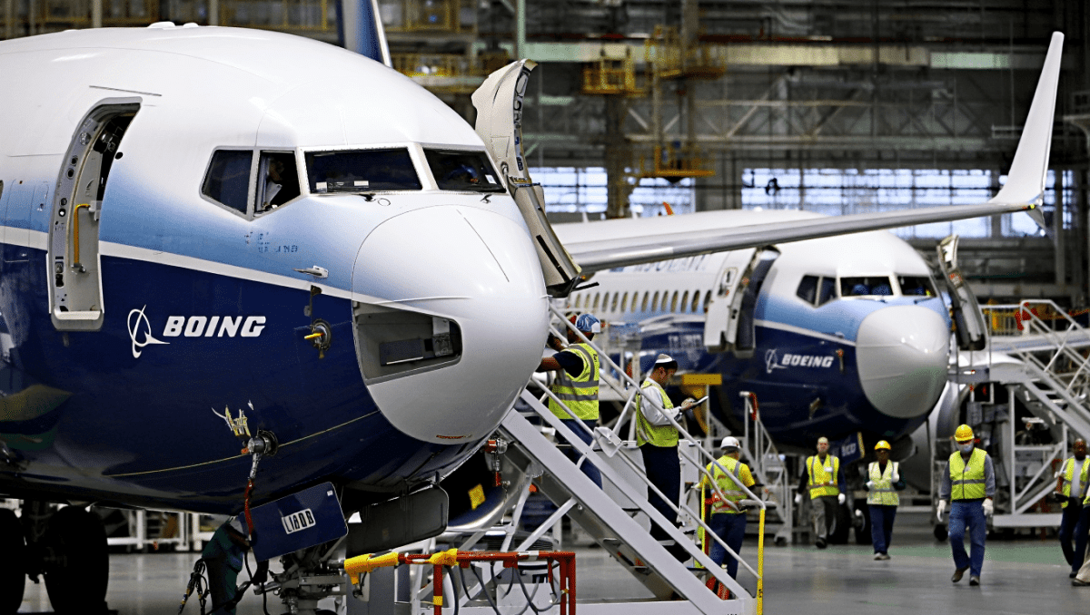 BA stock rises 1.2% in premarket trading on expected China aircraft order