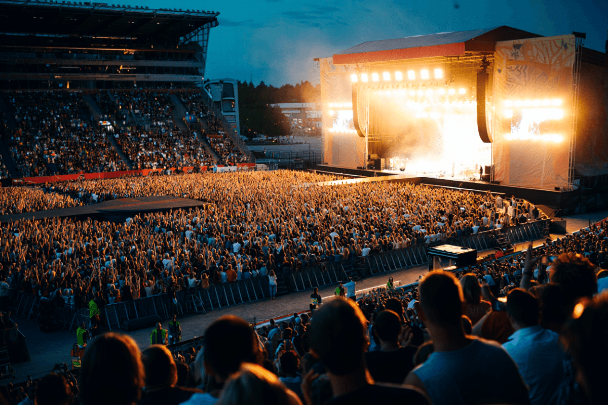 Morgan Wallen performs in Las Vegas tonight as Still the Problem Tour continues