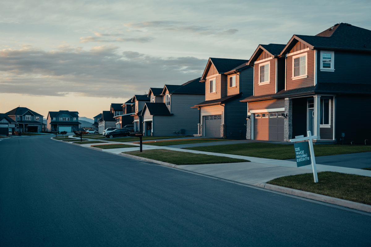 Mortgage rates hit 6.47% for 30-year fixed, rising as inflation concerns linger