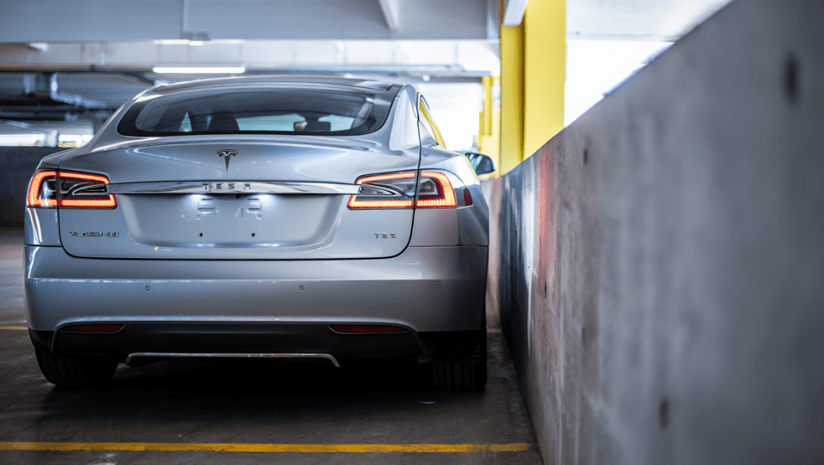 Tesla recalls more than 218K vehicles over rearview image issue that poses crash risk