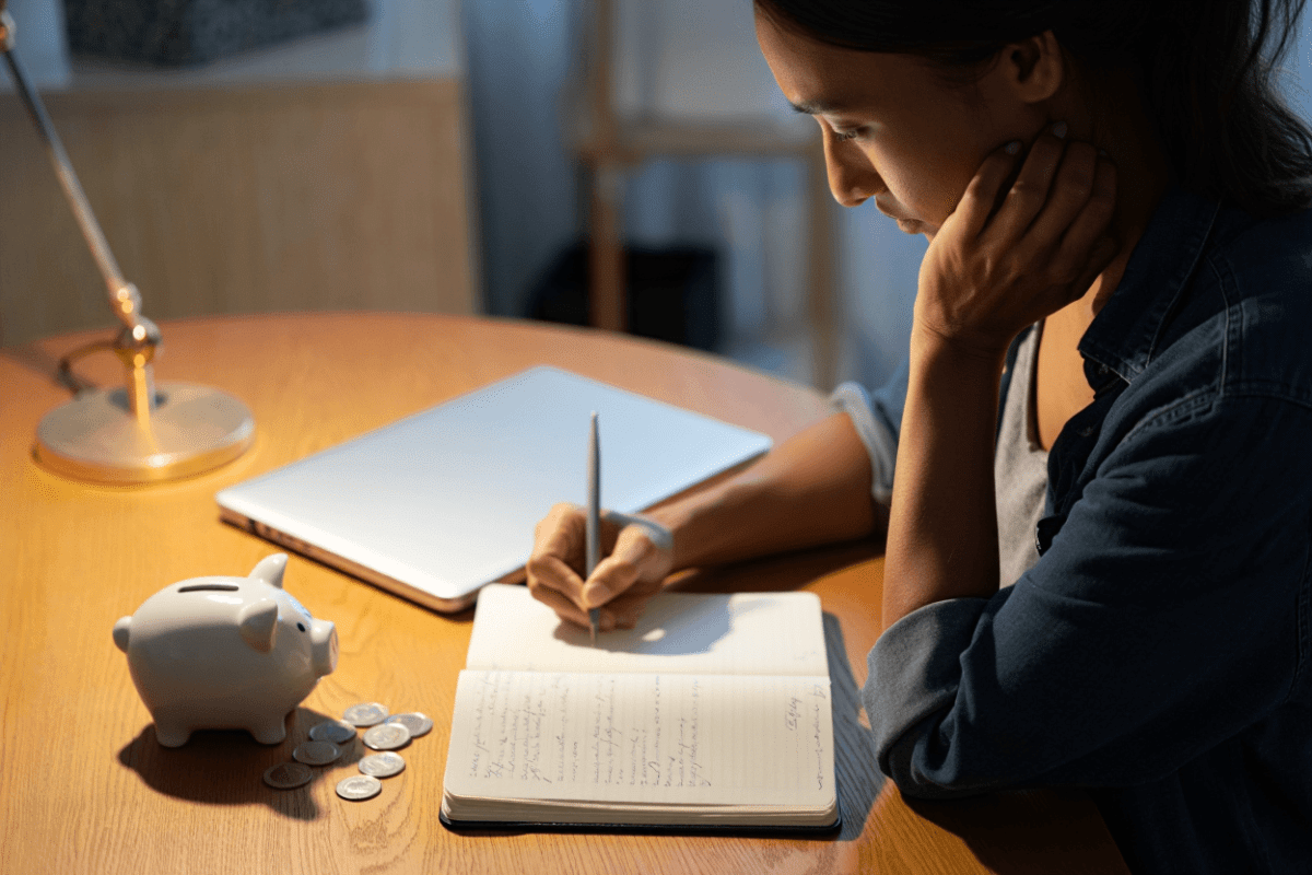 Saving money: 75% with goals save regularly, study finds