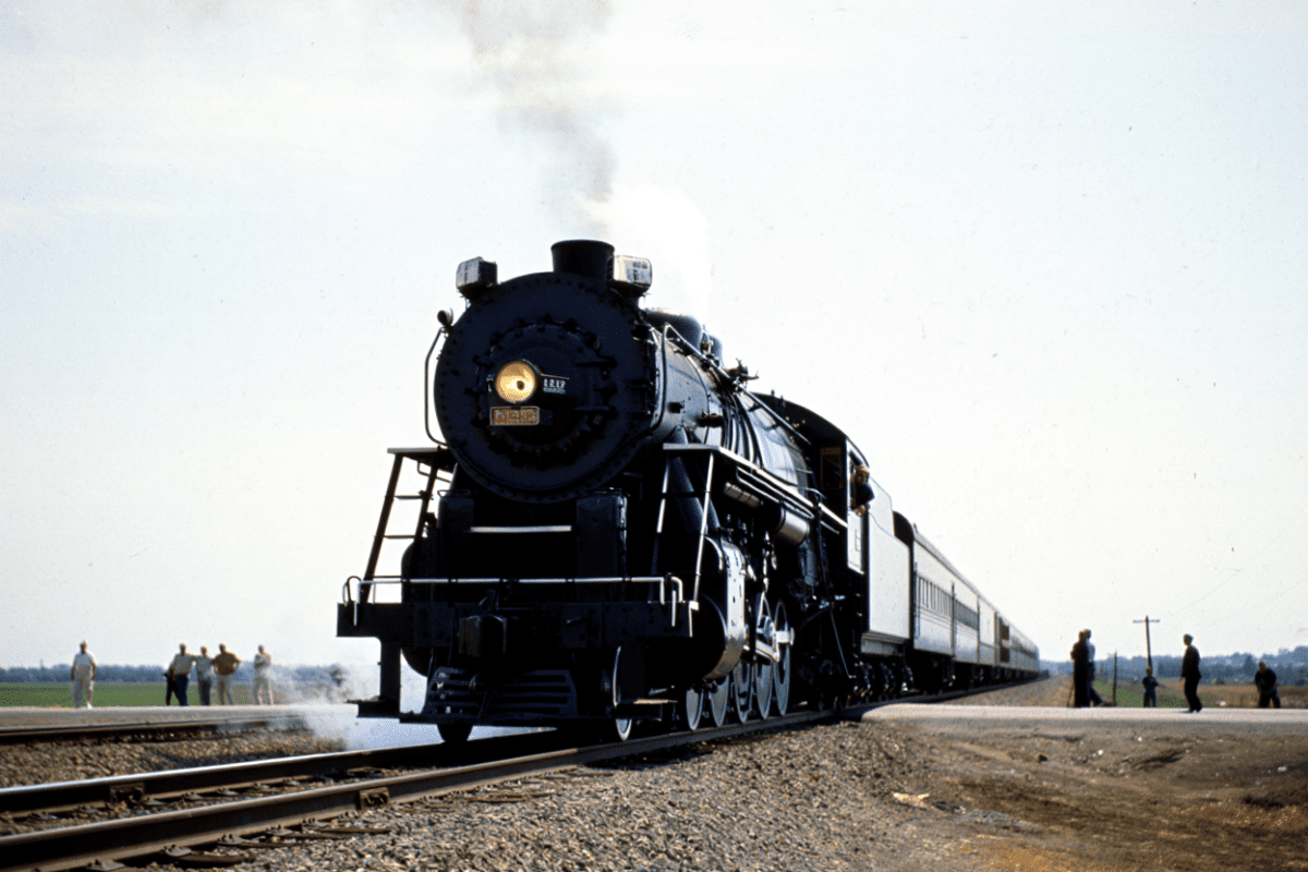 Big Boy No. 4014 rolls through Northeast Ohio with stops in Lorain, Euclid