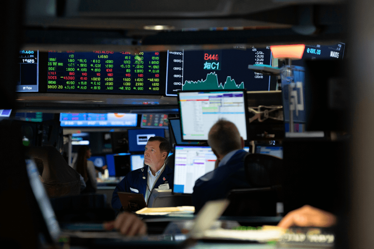 Stock market bounces back to finish winning week as tech leads recovery