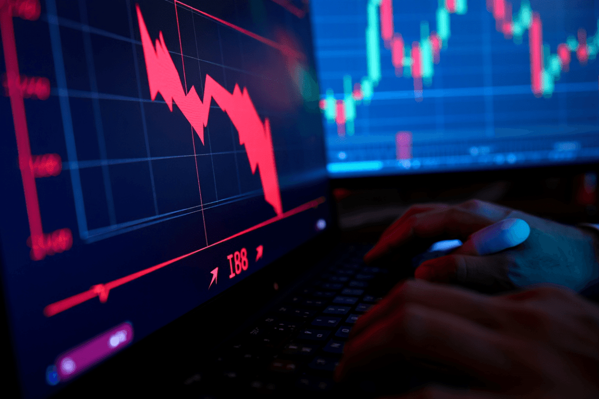 IBM stock falls to $249 as investors reassess valuation amid AI competition
