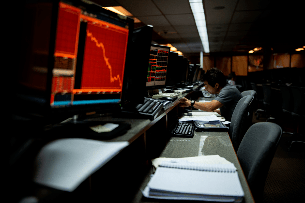 Stock market news: Nasdaq falls 4% as jobs report sparks tech selloff