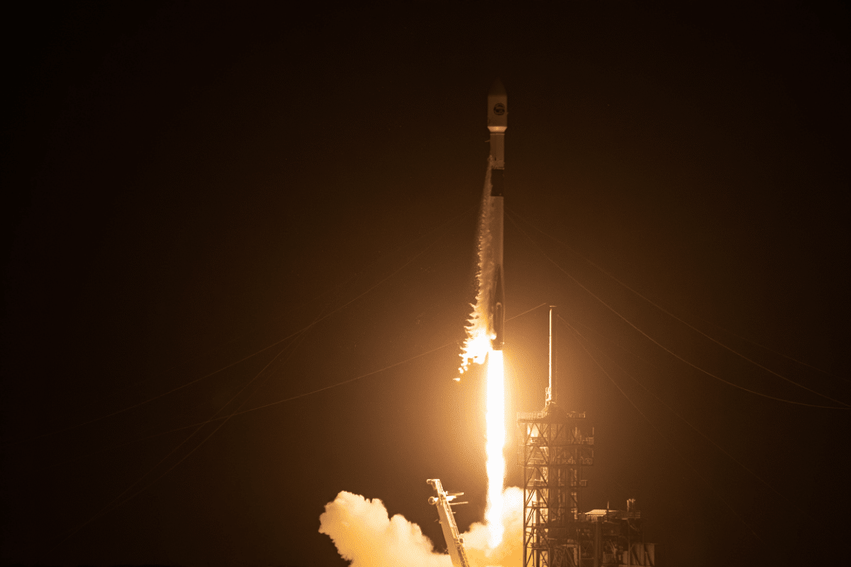 SpaceX launches 7.5-ton SiriusXM satellite from Cape Canaveral