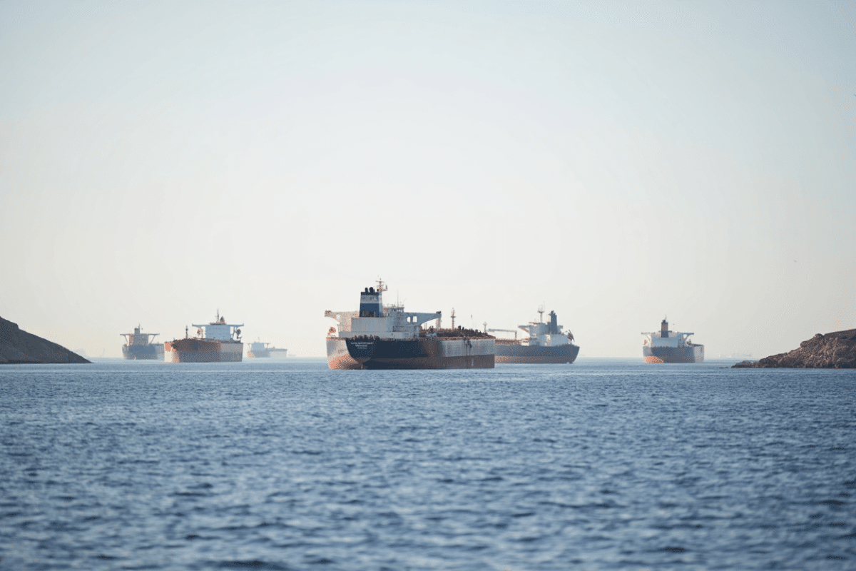 Strait of Hormuz closed again by Iran after brief reopening