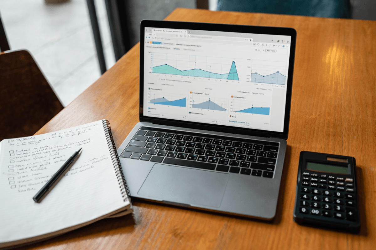 Saving money in 2026: experts recommend budgeting, high-yield accounts, and automation