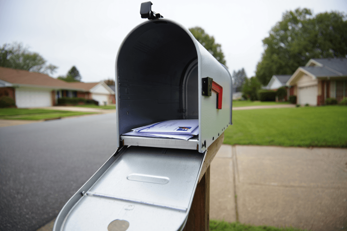 Steiner confirms USPS won't deliver mail ballots without voter data