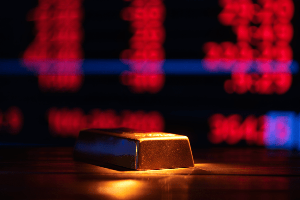 Price of gold holds near $4,365 per ounce amid rate hike concerns