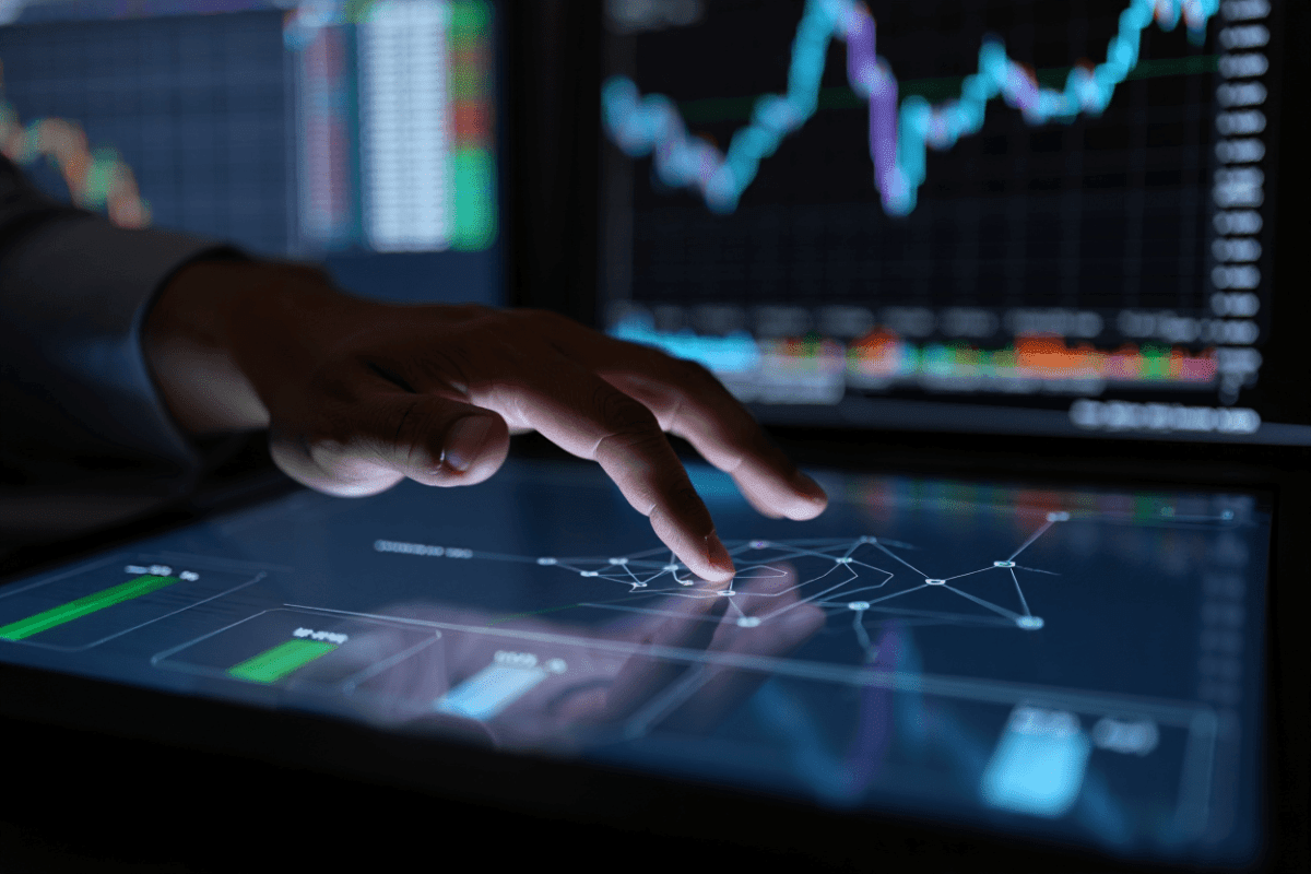 Hood stock gains 29% in May on expanded AI trading platform