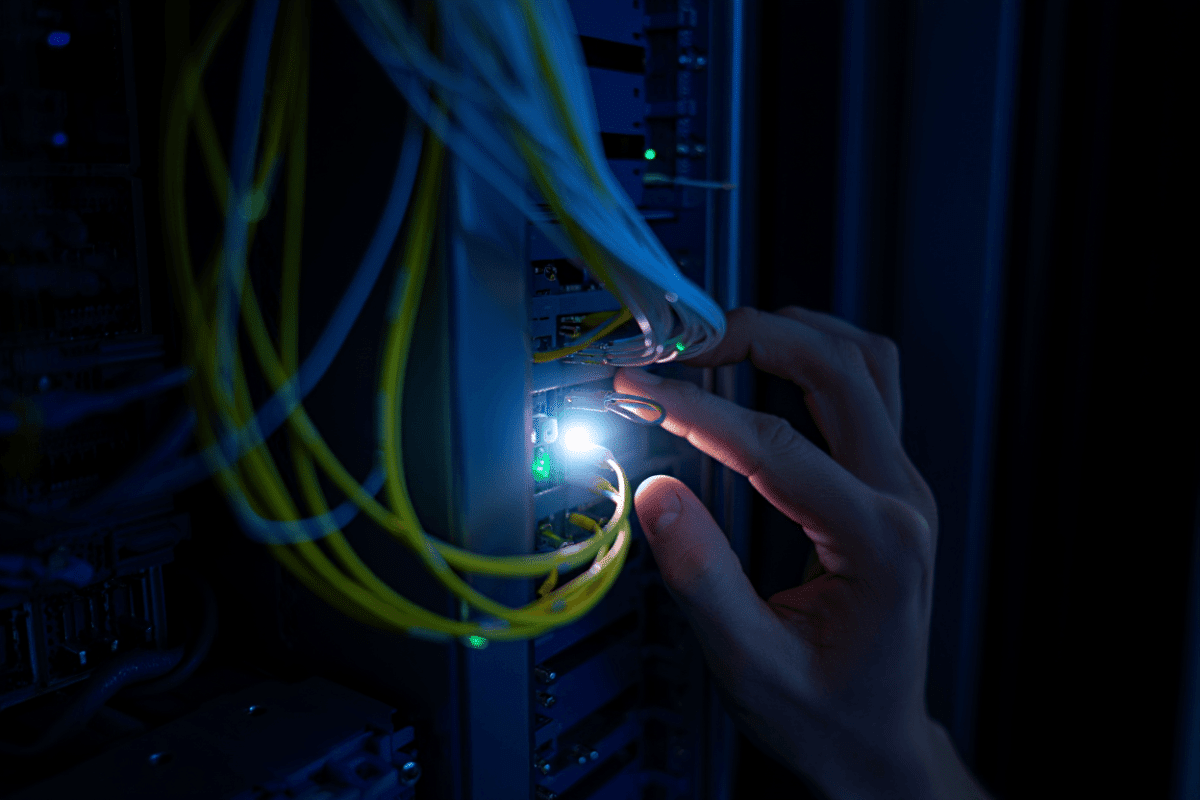 NOK stock closes at $16.25, up 9.5% on AI infrastructure momentum