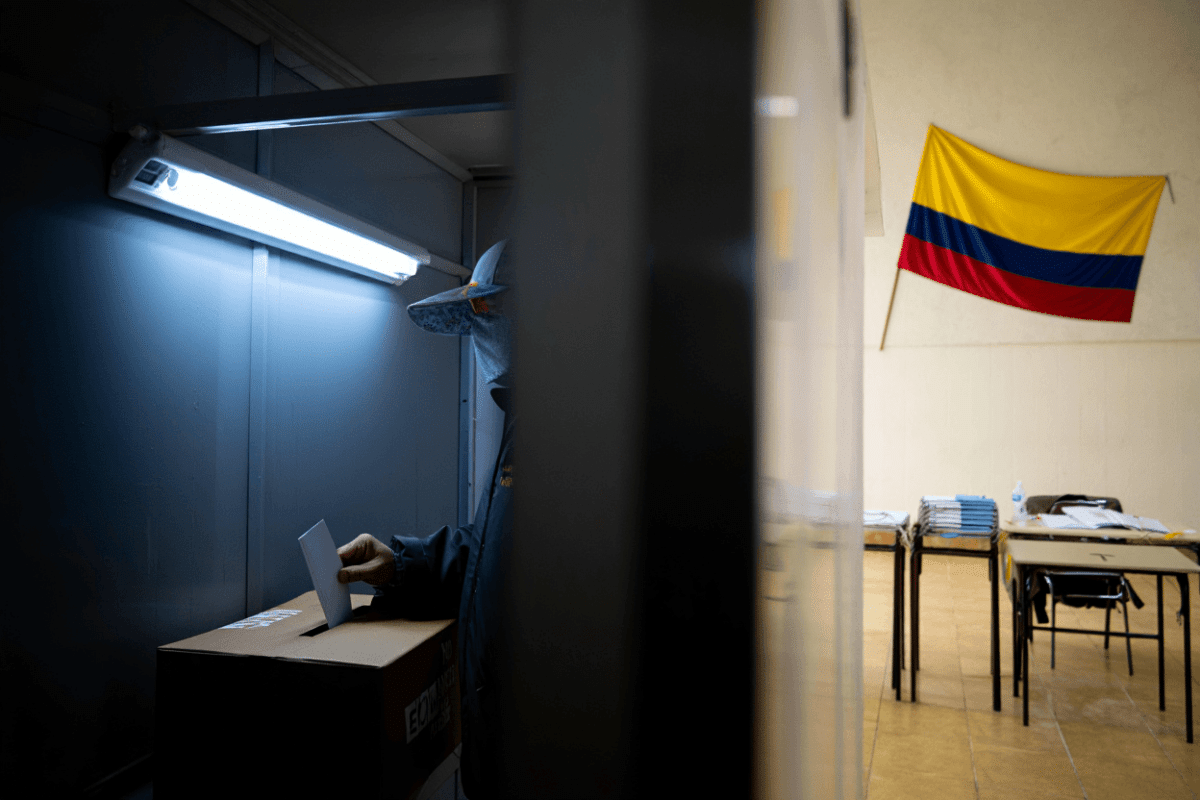 Colombia votes in runoff between leftist Cepeda and right-wing de la Espriella
