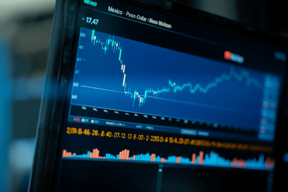 Peso mexicano trades near 17.47 as Banxico signals slower rate cuts