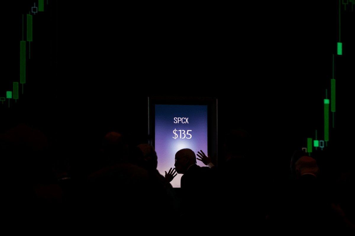Fidelity cuts SpaceX IPO minimum to $2,000 for retail investors