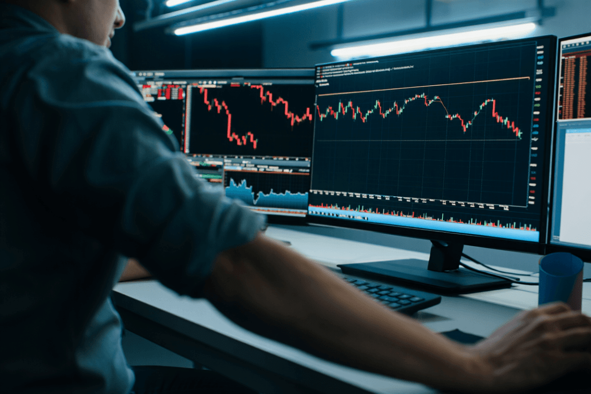 Stock market closes lower as chip stocks tumble, Nasdaq falls 1.5%