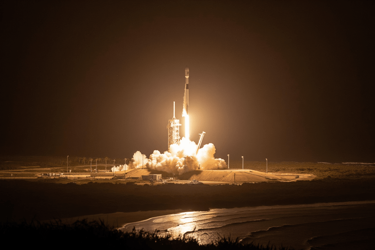 SpaceX launches Falcon 9 from Vandenberg with 24 Starlink satellites tonight
