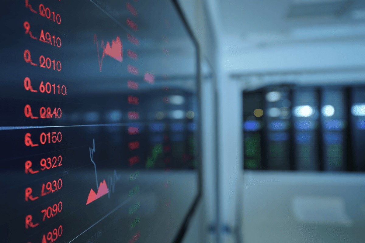 IREN stock slips 5% as Bernstein flags enterprise cloud lag vs. rivals