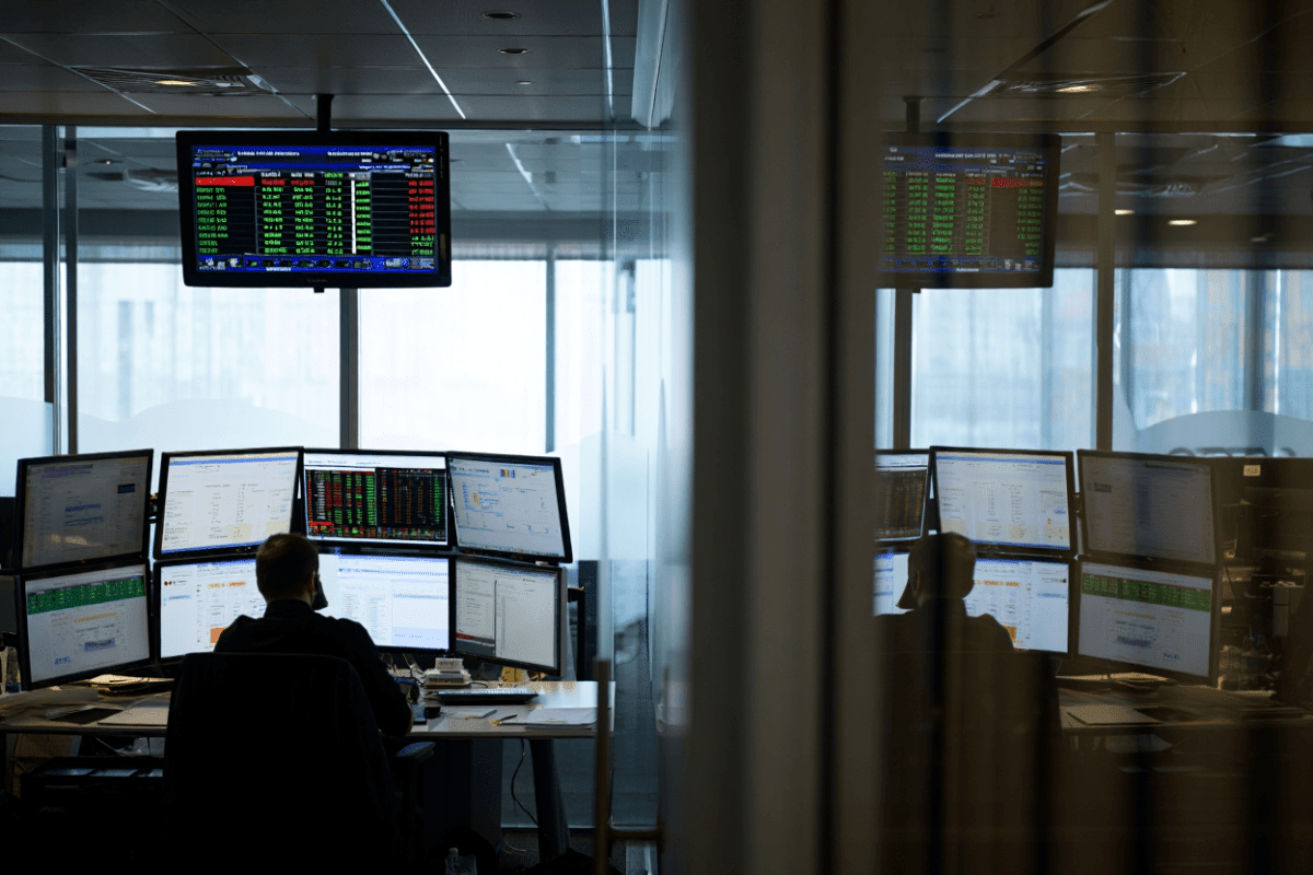 Fidelity launches first ETF share classes for municipal income, real estate, bonds