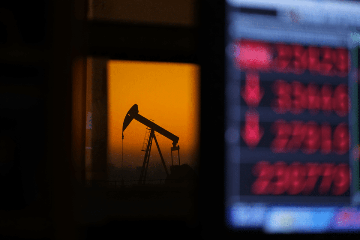 S&P 500 slips 0.3% as US-Iran tensions spike, oil surges