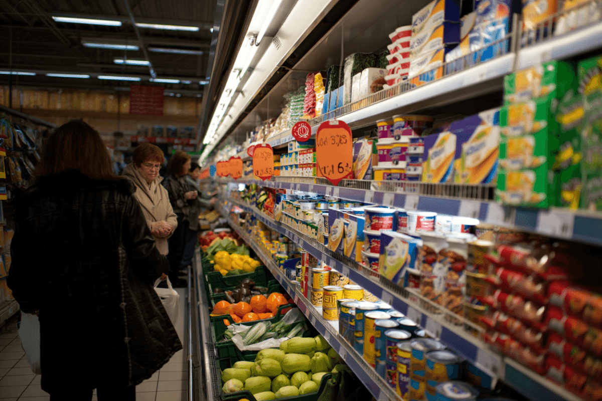 Walmart cuts prices on 7,200 grocery items to ease consumer pressure