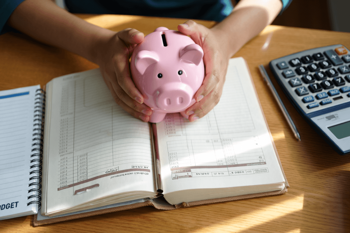 Saving money in 2026: 10 practical strategies to build your emergency fund