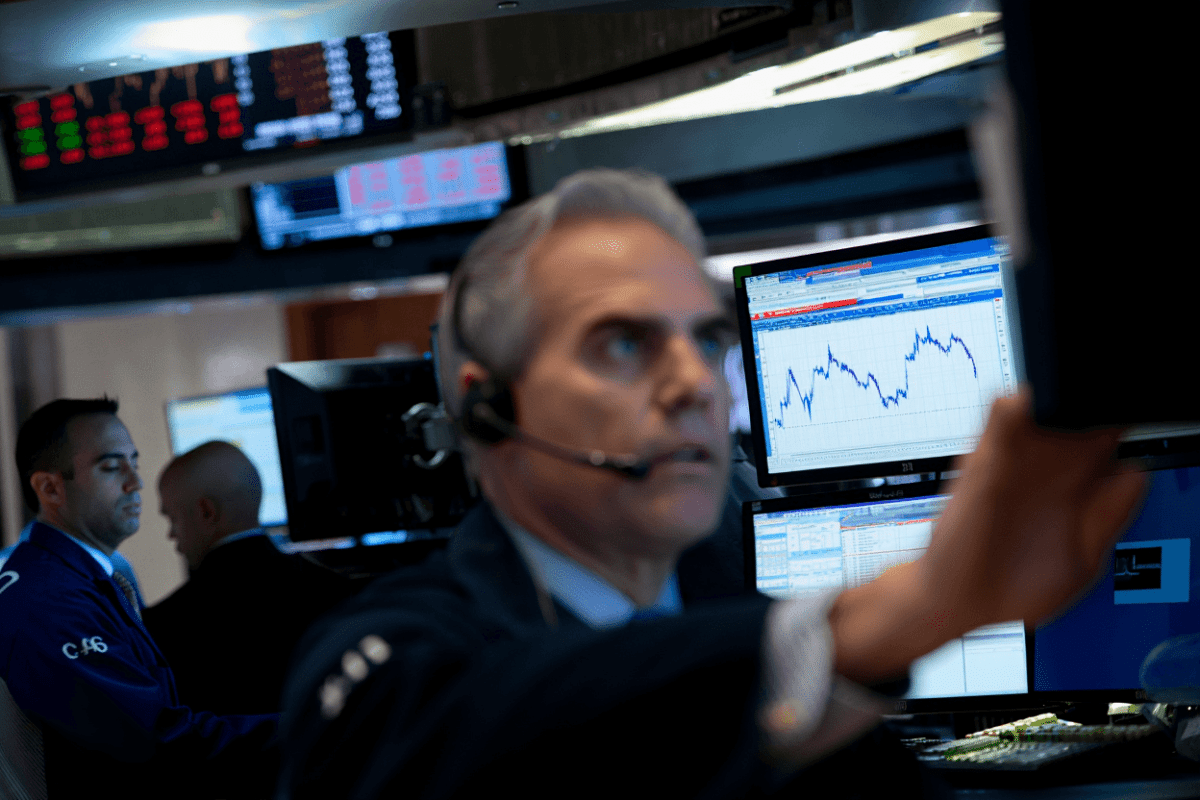 Stock market falls on chip sell-off, Middle East tensions weigh on investors