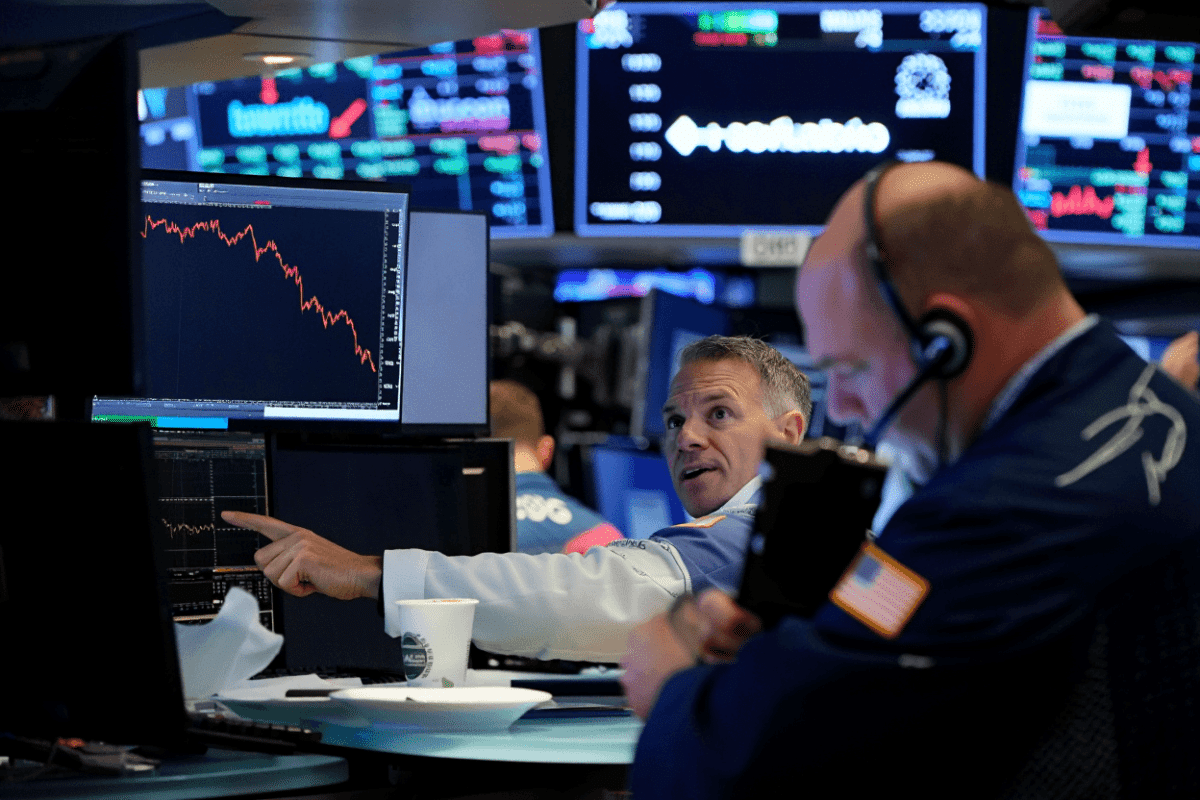 Stock market futures edge lower as chip stocks tumble on profit-taking