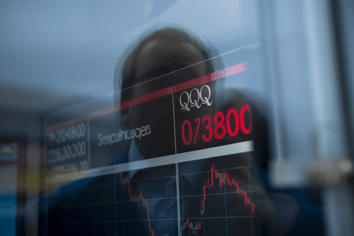 QQQ tests key support near $700 as tech weakness pressures Nasdaq-100 ETF