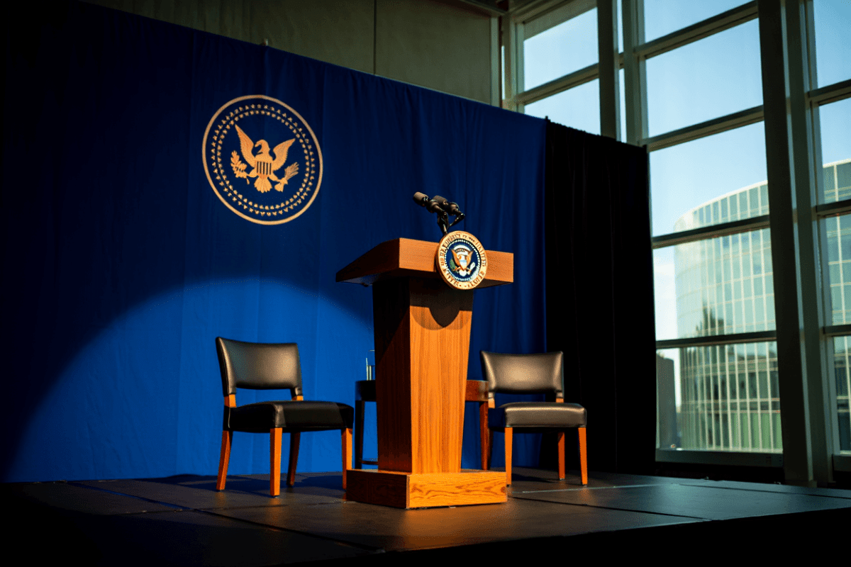 Bill Clinton discusses 'Citizen' memoir at Arkansas center on July 4