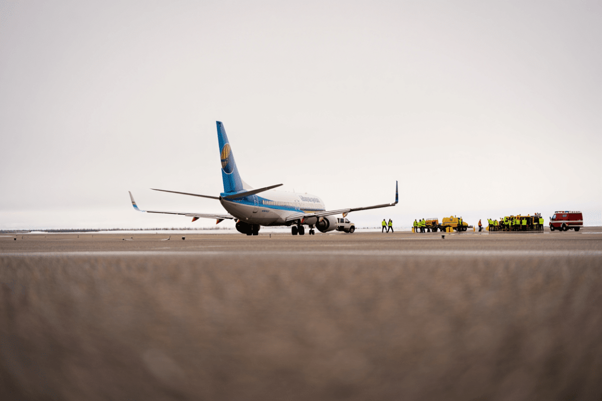 Alaska Airlines Flight 255 declared emergency after mechanical issue, diverted to Anchorage