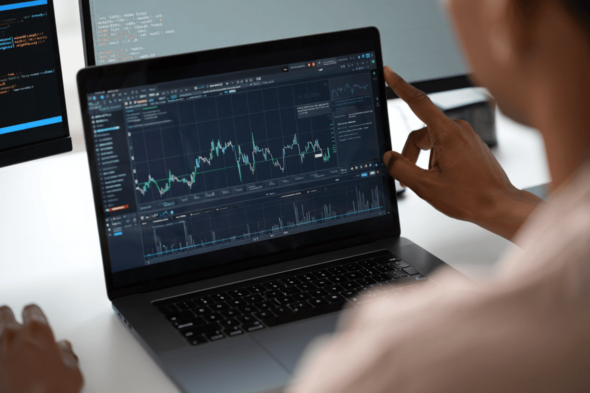 SoFi stock surges 5% on AI platform acquisition, strong revenue growth
