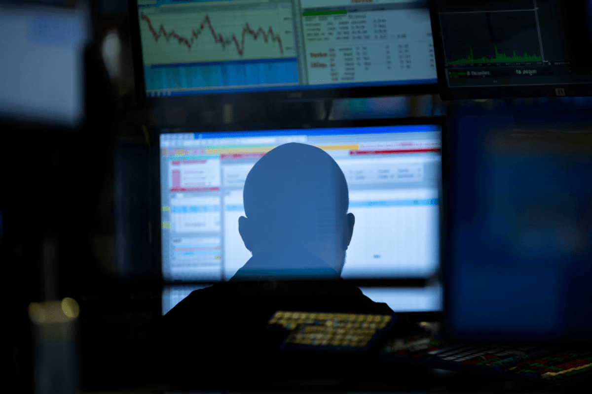 Credit funds turn unprofitable as asset values fall, analysis shows