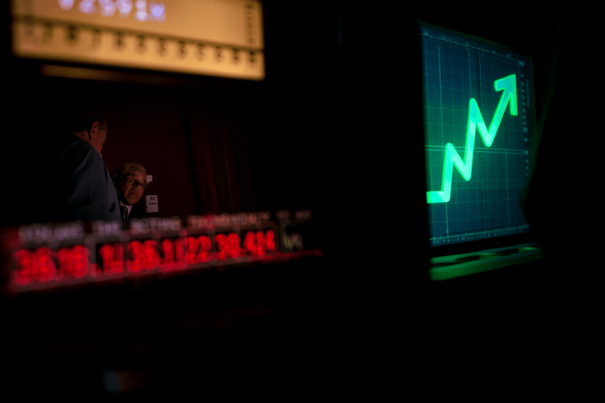 Stock market futures rebound as new tariffs take effect