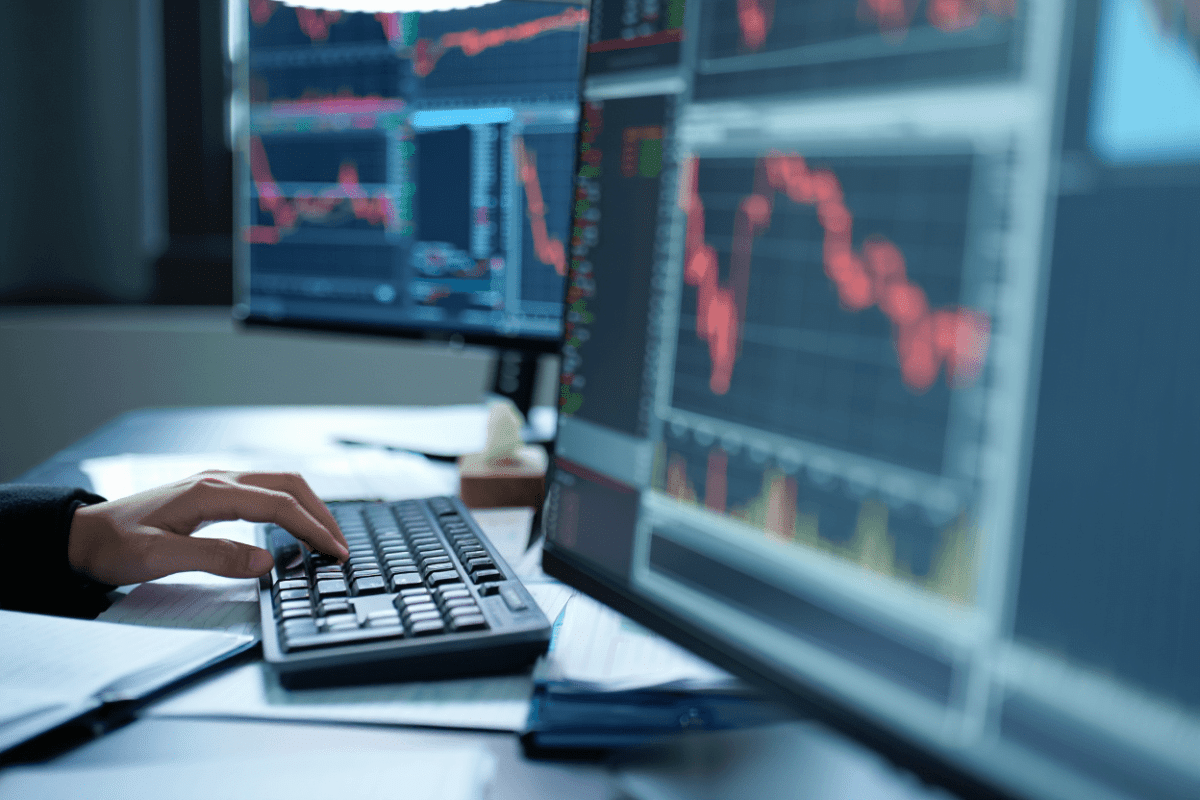 Samsung, SK Hynix leveraged ETFs plunge 70% as retail losses mount