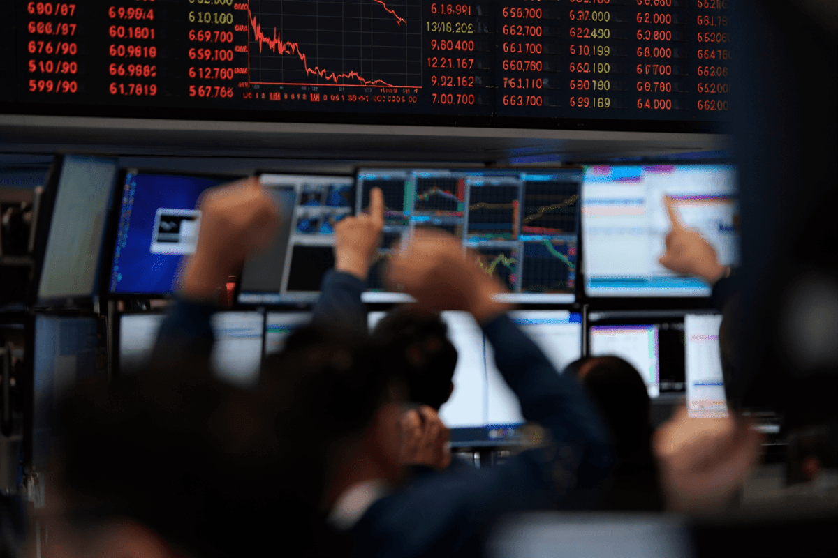 Stock market falls as chip selloff broadens; Dow, S&P 500, Nasdaq all decline