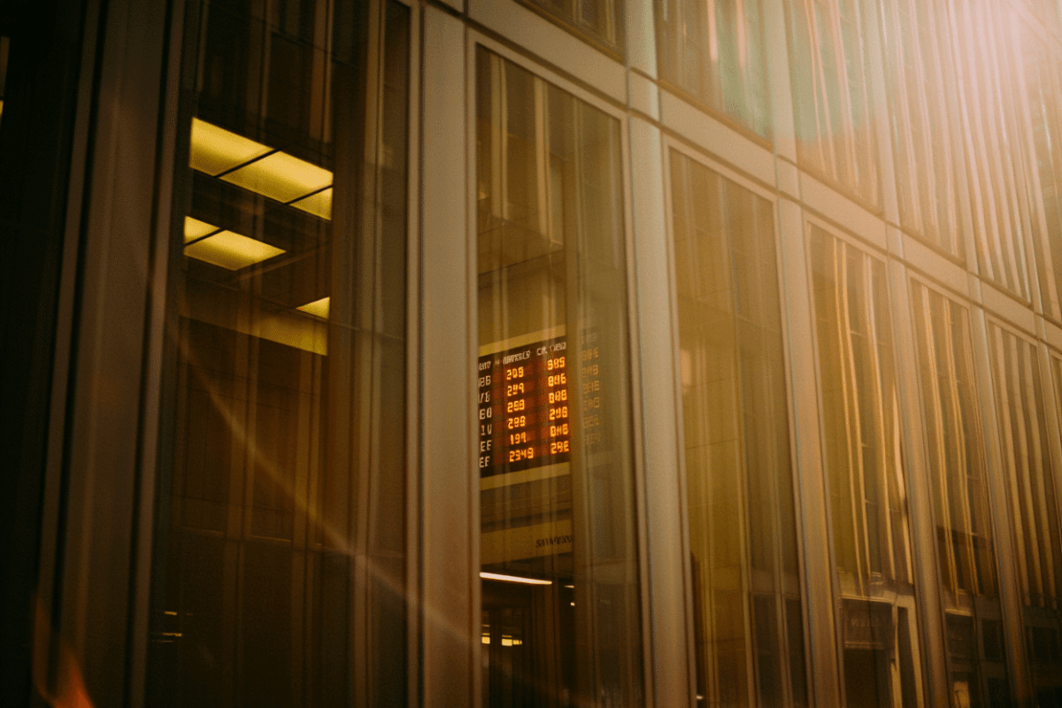 Mortgage rates hold at 6.73% as Fed keeps rates steady