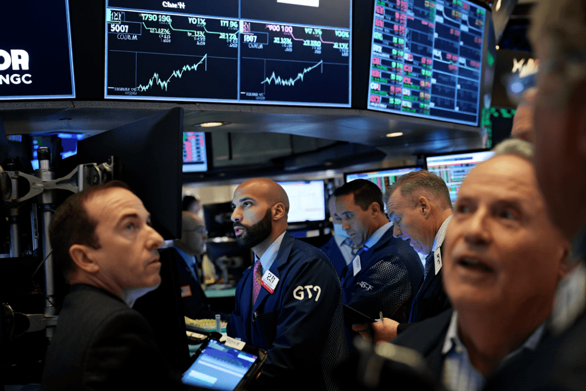 Stock market notches winning week as S&P 500 rises 1%, boosted by tech gains