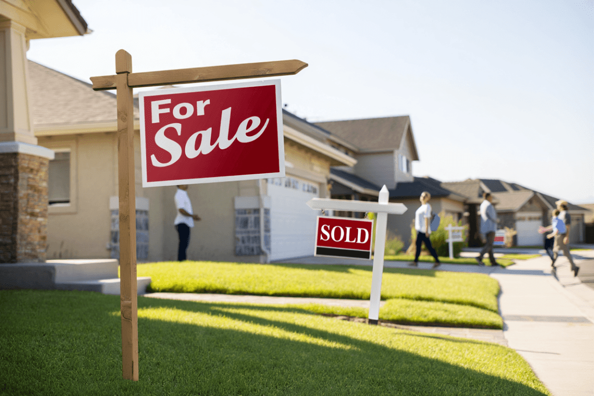 Mortgage rates hold near 6.4% as summer homebuying season begins