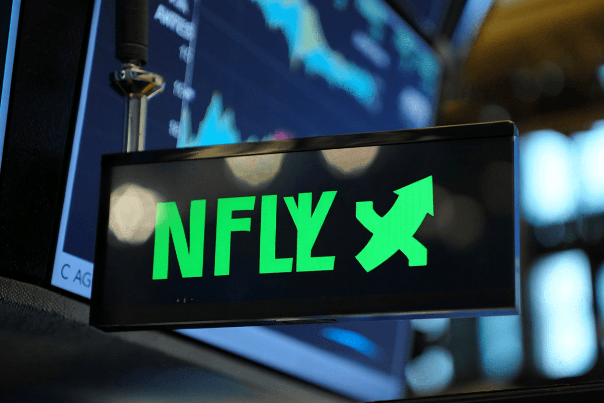 Netflix stock rallies on report it won't pursue NBCUniversal deal